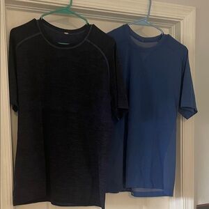 lululemon athletica Black and Blue Short Sleeve Tees